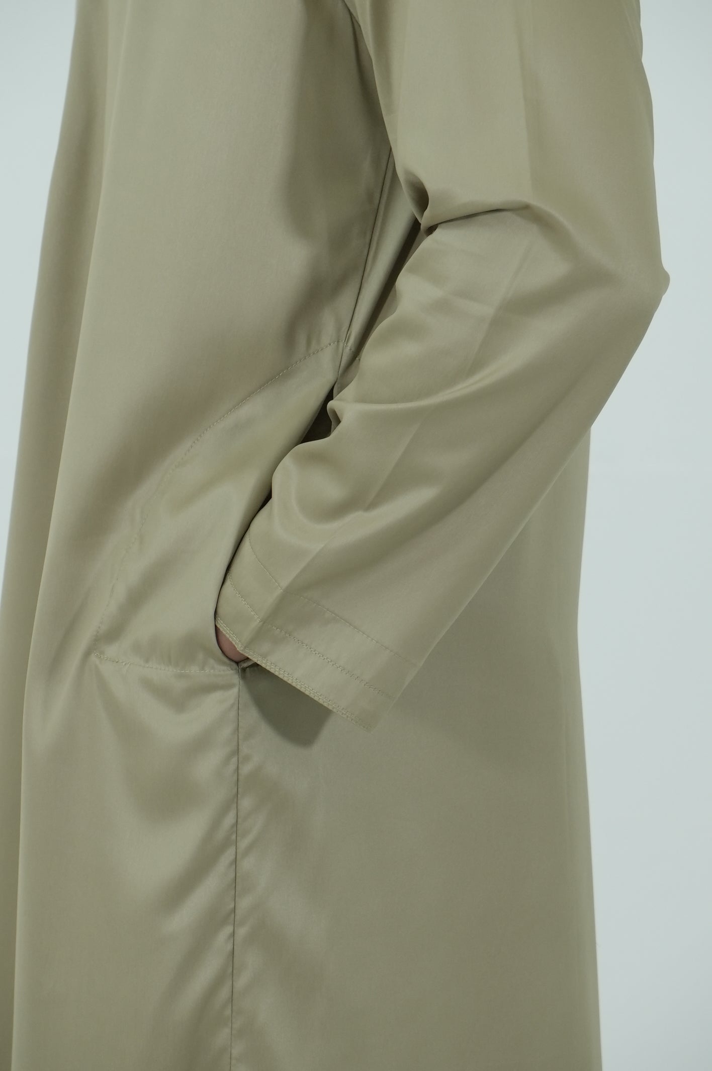 Qamis émirati [ Vert olive clair ]