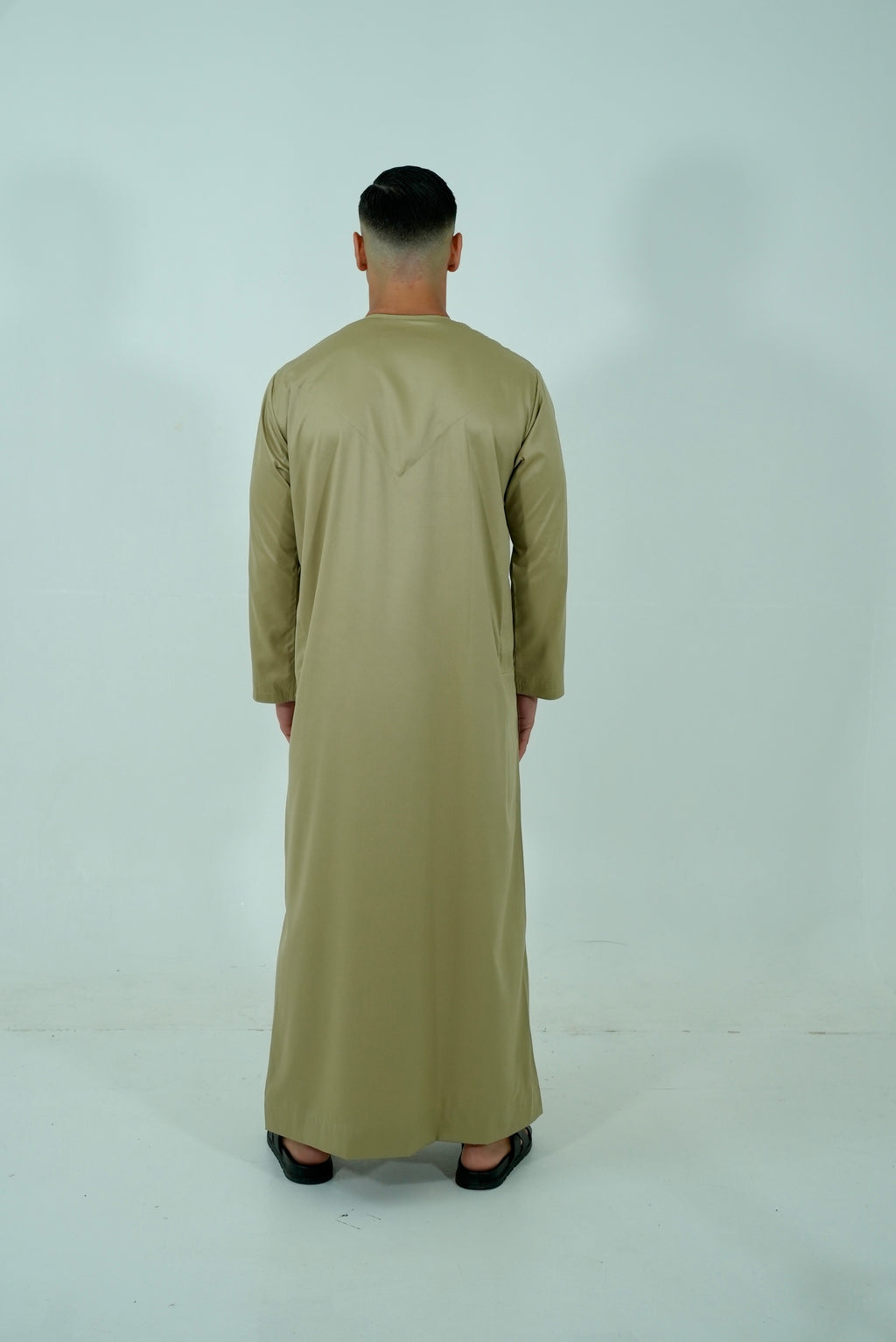 Qamis émirati [ Vert olive clair ]