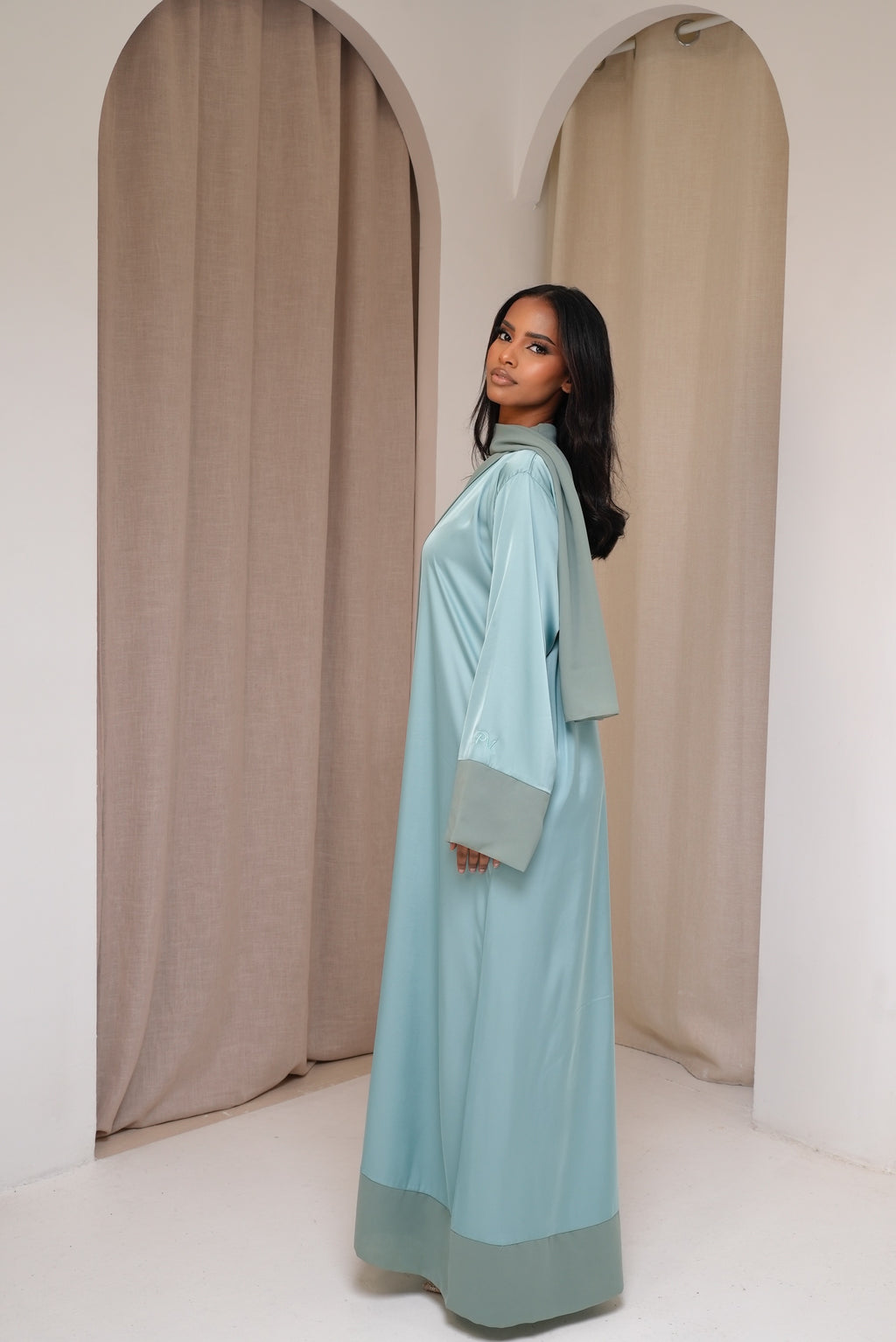 ABAYA AL AMEL